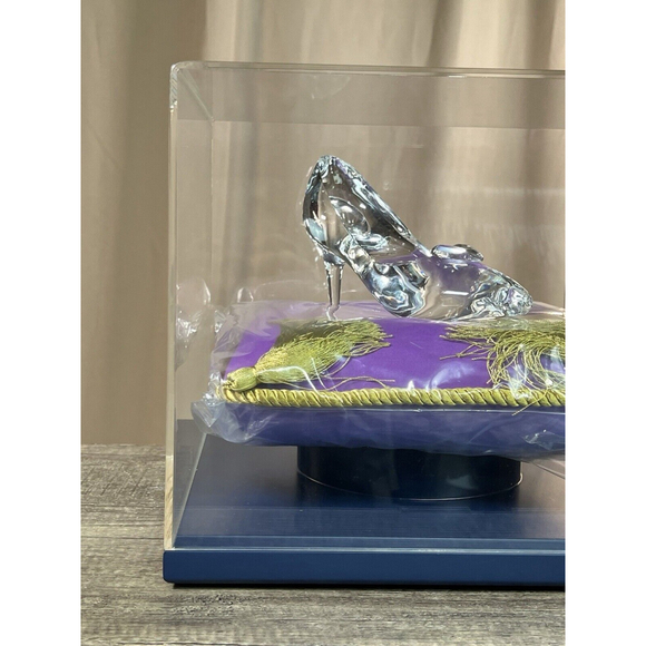 Master Replicas Disney Cinderella Glass Slipper Collectible Limited Edition 2500 - Picture 14 of 16
